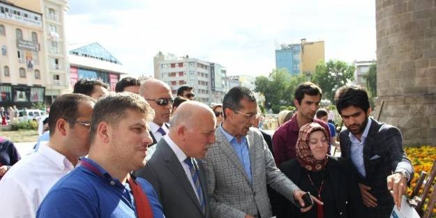 “yeni Türkiye Yolunda Demokrasi Sokağı” Temalı Sergiye Büyük İlgi