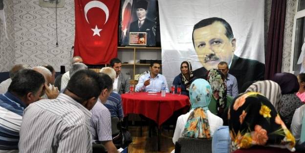 Ak Parti, Seçim Çalişmalarini Sürdürüyor