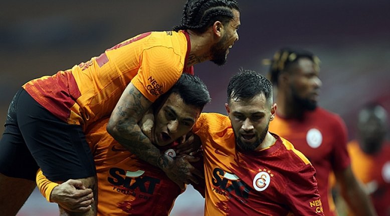 Galatasaray zirvedeki yerini koruyor