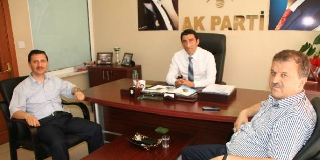 Kara’dan, Ak Parti Devrek Teşkilatına Ziyaret