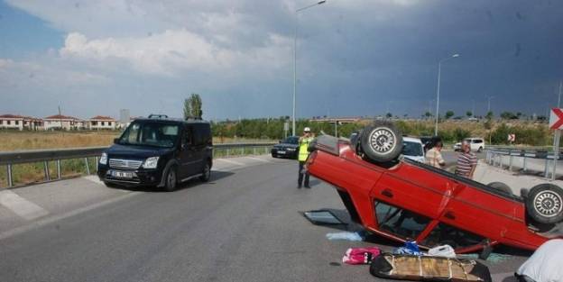 Afyonkarahisar’da Trafik Kazası: 3 Yaralı