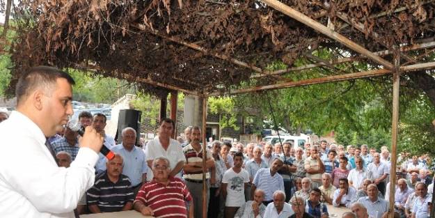 Gülek Mahallesi’ni Gezen Başkan Can’a Vatandaş İlgisi