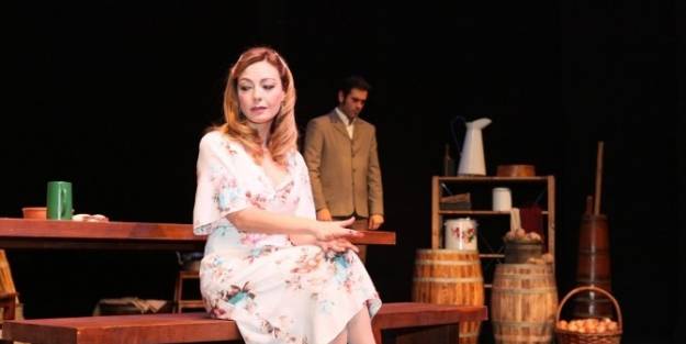 Nilüfer’den Tiyatroya Dev Destek