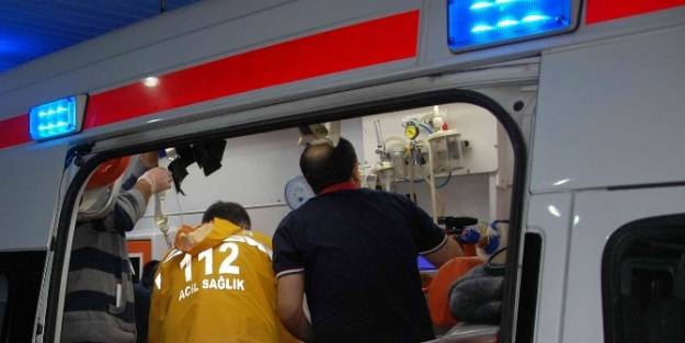 Tüp Yüklü Kamyonetin Otomobille Çarpişmasi Sonucu Yaralanan 8 Kişi Taburcu Edildi