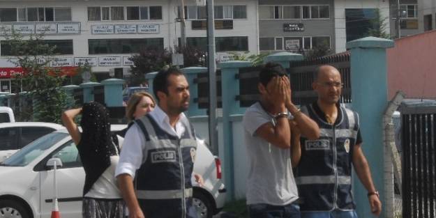 Hırsızlık Yaptıkları İddiasiyla Yakalandılar