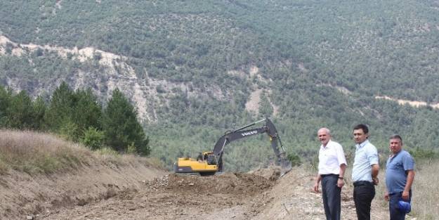 Düzçam Güneşli Grup Yolunda Genişletme Çalişmalari Devam Ediyor