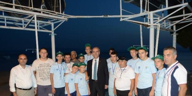 Varnalı Gençler Kent Gönüllüleri Gençlik Kampı’nda