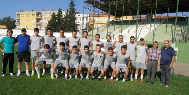Gönen Belediyespor Top Başı Yaptı