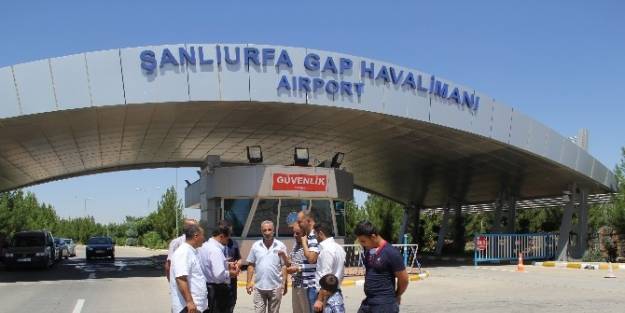 Rötar Yapan Şanliurfa-istanbul Uçağından Yolcular Mağdur Oldu