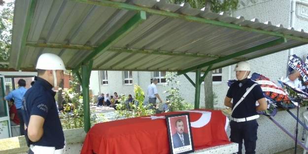 Merkez Valisi Ayhan Çevik Defnedildi