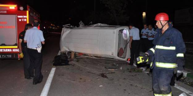 Metro istasyonu önünde kaza!