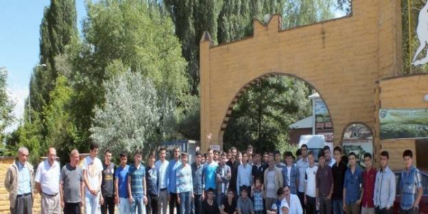 Başkan Sertoğlu, Pasinler'de Öğrencileri Ağırladı