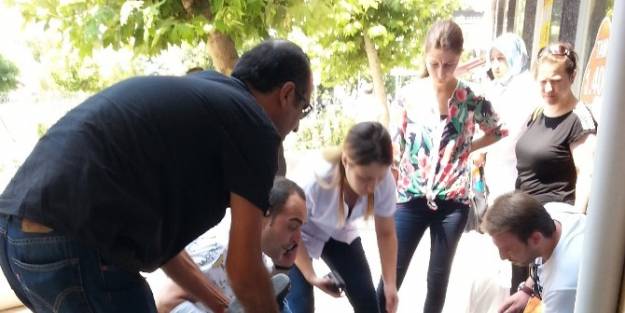 Sokakta Baygınlık Geçirdi
