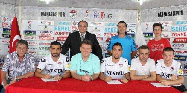 Manisaspor’da 3 Oyuncuyla Sözleşme İmzalandi