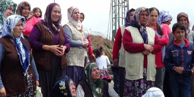 Taşlıufacık Yaylacıları Su İçin Oturma Eylemi Yaptı