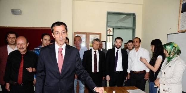 95’lik Nine Milletvekili Yılmaz’ı Duygulandırdı