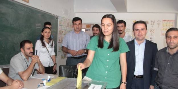 Hakkari’de Seçim Heyecanı