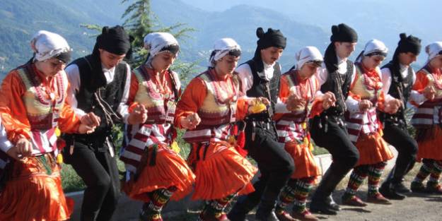 "Horon oynamak günah"