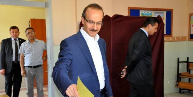 Uşak’ta Oy Kullanma İşlemi Başladı