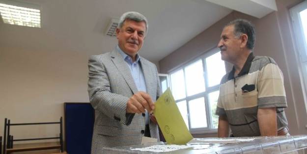 Karaosmanoğlu Oyunu Kullandı