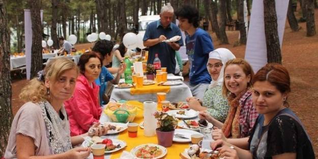 Bursa’da Mimarlar Seçim Günü Piknik Yaptı