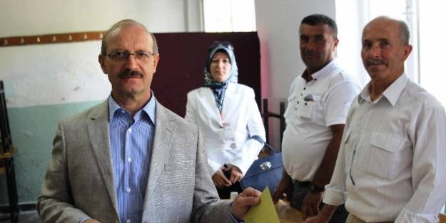 Ak Parti İl Başkanı Sorgun Oyunu Kullandı