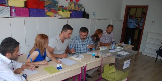 Kdz. Ereğli'de Oy Sayımına Başlandı