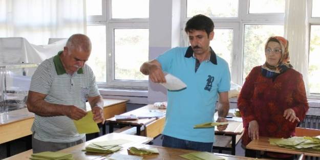 Gaziantep’te Sandıklar Açıldı Oylar Sayılıyor