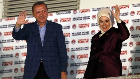 Erdoğan sadece yanına eşini aldı