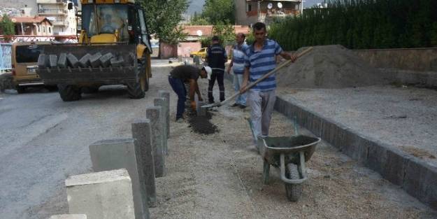 Bayraklı Sokakları Gıpta Ettirecek