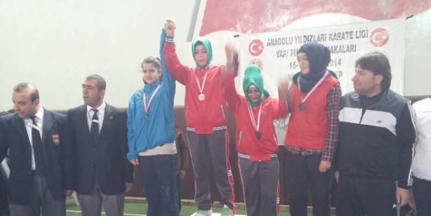 Şahinbeyli 3 Kareteci Milli Takım Kampına Gitti