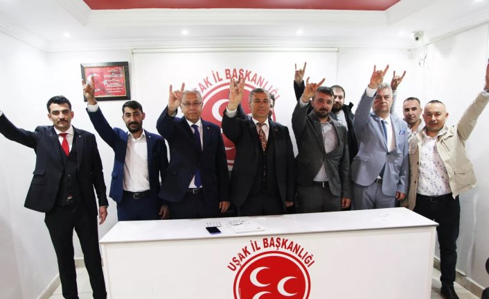 Zafer Partisi'nden istifa eden 25 kişi MHP'ye katıldı