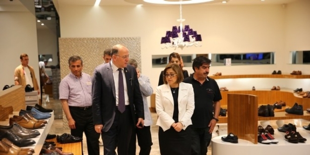 Fatma Şahin Ayakkabıcıları Unutmadı