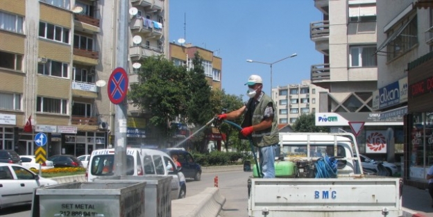 Kırklareli’de Konteynırlar Dezenfekte Ediliyor