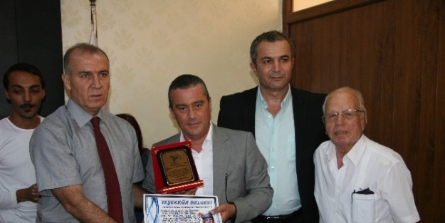 Türkiye Şampiyonlari Ödüllendirildi