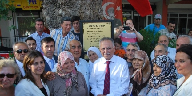 Menderes'in Köylüleri Muhalefete Desteğini Sürdürdü