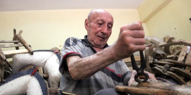 (özel Haber) Bursa'nın Son Semercisi Zamana Direniyor