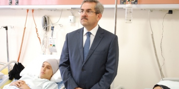 Milletvekili Ünüvar, Gazzeli Hastaları Ve Azerbaycanlı Yaralı Askerleri Hastanede Ziyaret Etti