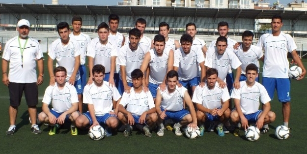 Yıldızspor 22 Futbolcuyla Başladı