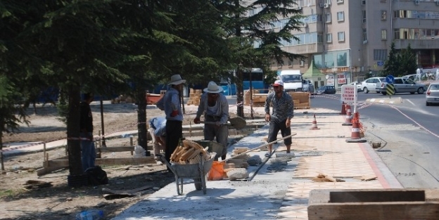 30 Ağustos Parkı Zafer Bayramı'na Yetiştirilecek