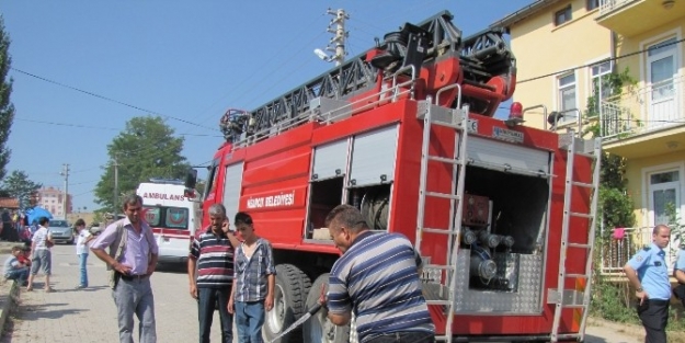 Evin Zemin Katında Çikan Yangını Korkuttu