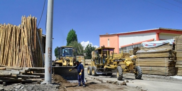 Sanayi Asfaltlanıyor