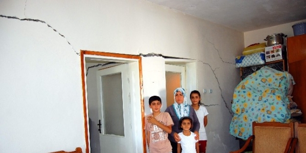 Karakuş Ailesi Toki Konutlarına Yerleştirildi