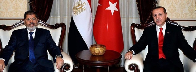 Mursi'den Başbakan'a tebrik mesajı