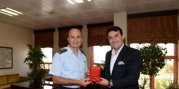 Komutandan Başkan Dündar’a Veda Ziyareti