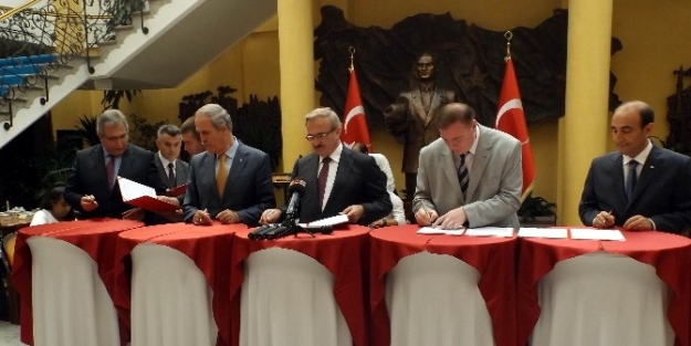 Roman Gençlere Müzik Akademisi