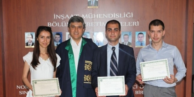 4 Yıllık Bölümü 3 Yılda Bitirip Mezun Oldular
