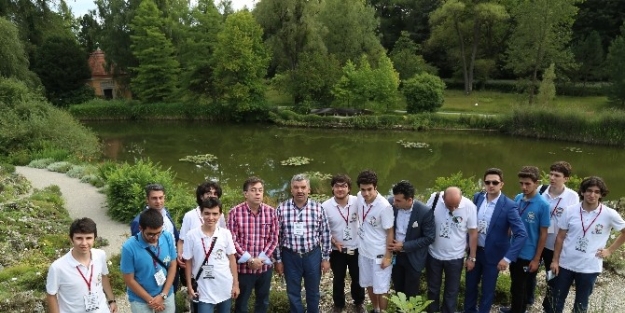 Kocasinan Belediyesi’nin Kafilesi 100. Yılını Kutlayan Botanischer Garten’de