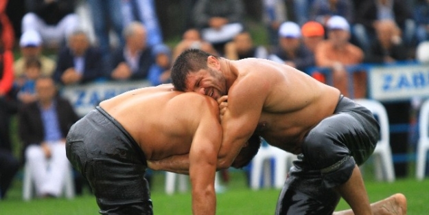 Seferihisar Yağlı Güreşlere Hazırlanıyor