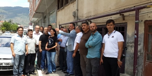 Başkan Yılmaz Kapı Kapı Gezip Halkı Dinliyor